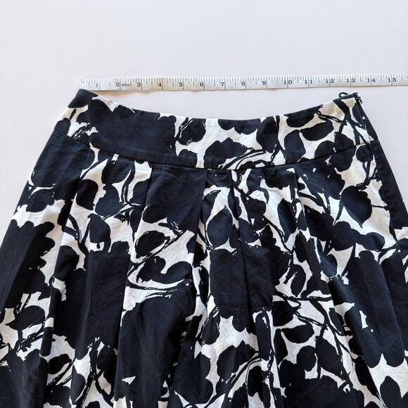 VGUC Lafayette 148 Cotton Floral Print A-Line Pleat Skirt in Black & White Sz 6 - Picture 9 of 9